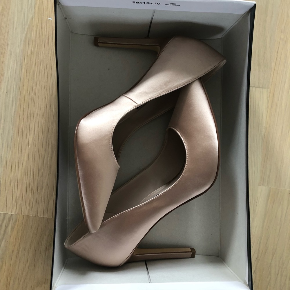 Pre-loved Satin Tatiana Pumps from Nine West 6.5